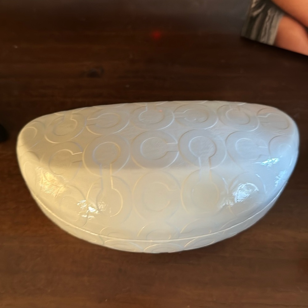 Coach Hard Clamshell Glasses Case Signature C off white sunglasses case
